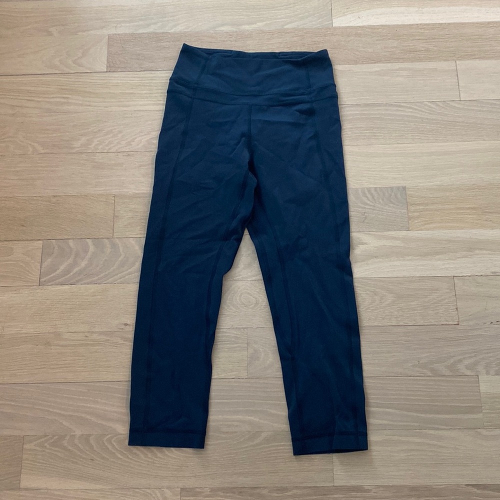 Lululemon Navy Blue Cropped Leggings
